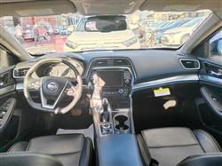 Nissan Maxima